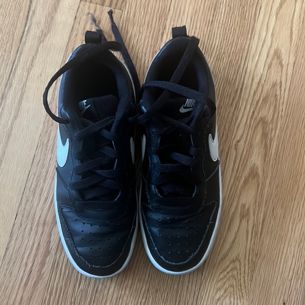 Nike shoes size 5y US used like brand new